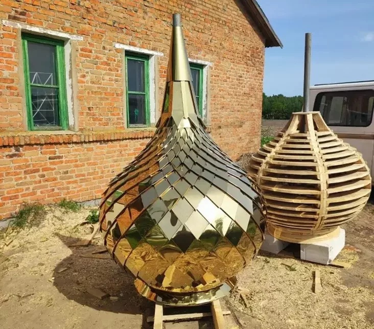 Купола для монастыря в Вирджинии (США), созданные Олегом Киневым. Фото: 1pr.live