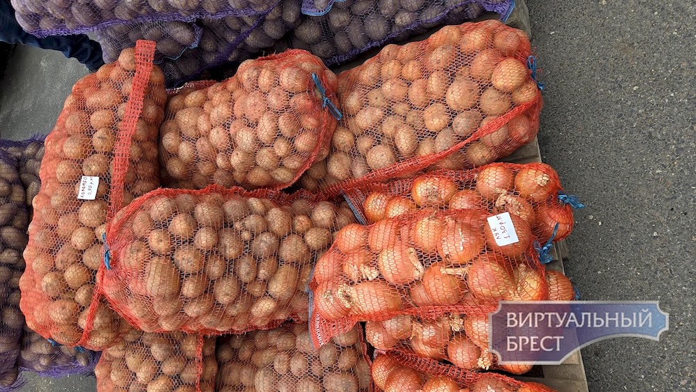 Цены на картошку на сельскохозяйственной ярмарке в Бресте