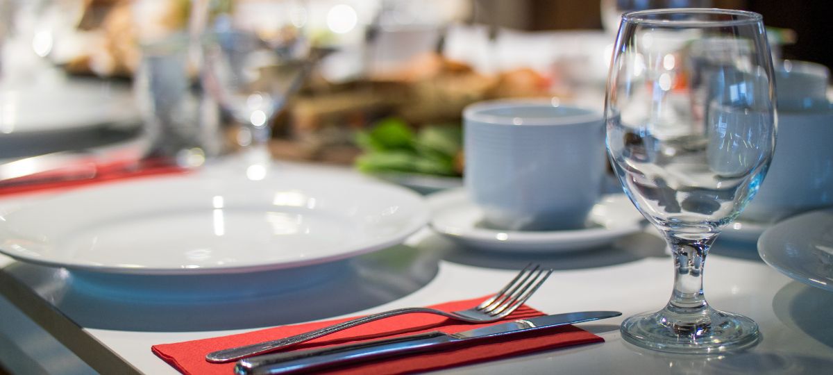 Столовая, нож, вилка, приборы