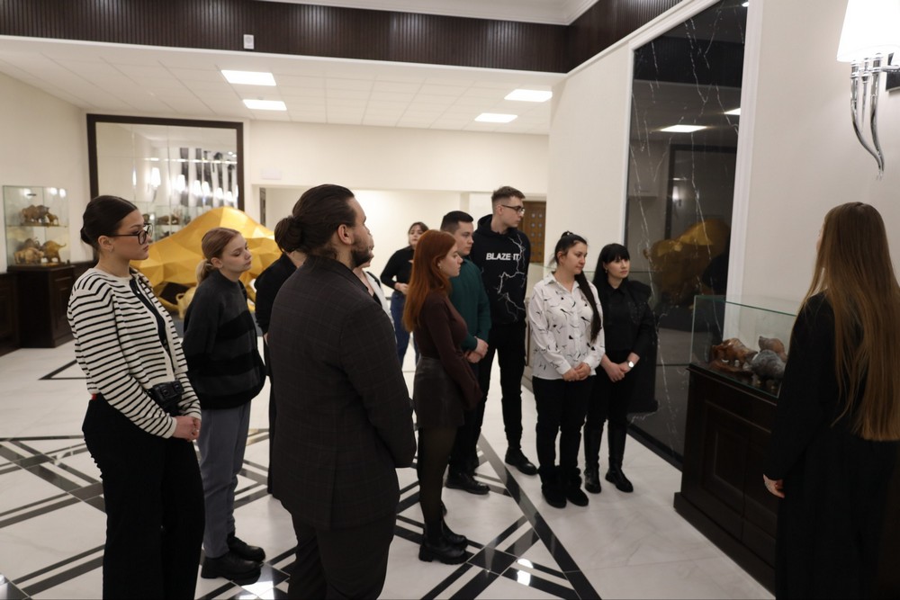 Работники Брестской областной больницы на экскурсии в музее зубров