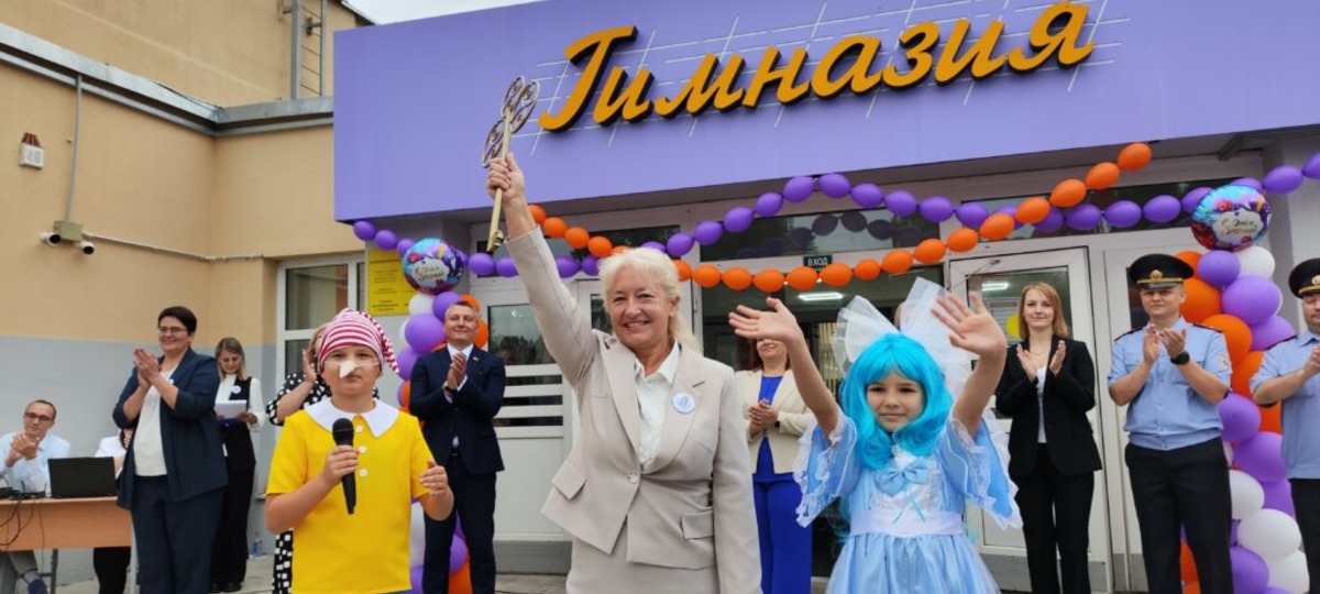 Гимназия в Смолевичах. Фото: https://smolevichi-24.by